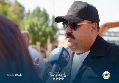 محافظ واسط يشرف ميدانياً على استمرار أعمال إزالة زهرة النيل من مقدم سدة الكوت
